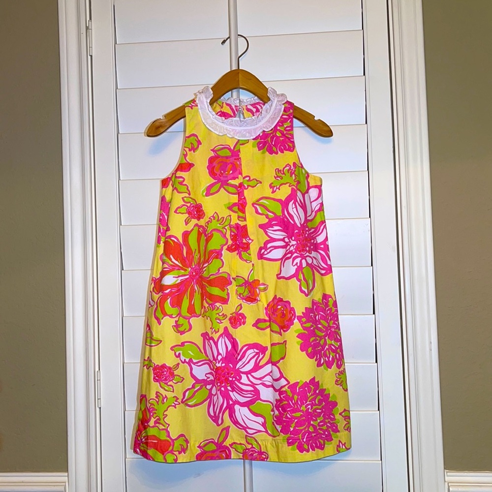 Lilly Pulitzer Size 10 A-line Dress with Ruffle Collar